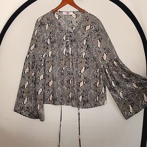 Buddy Love snakeskin lace up top size Small Pink& Olive long sleeve blouse